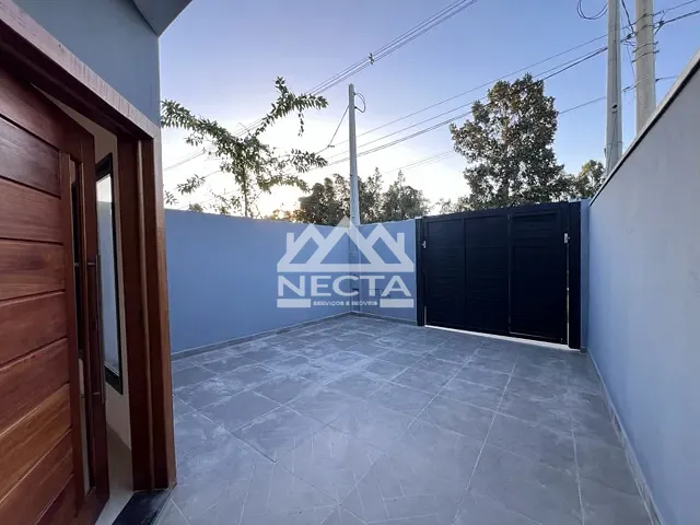 Casa com 126m² 2 quartos e 2 banheiros, à venda, no bairro Balneário Mar Azul em Caraguatatuba