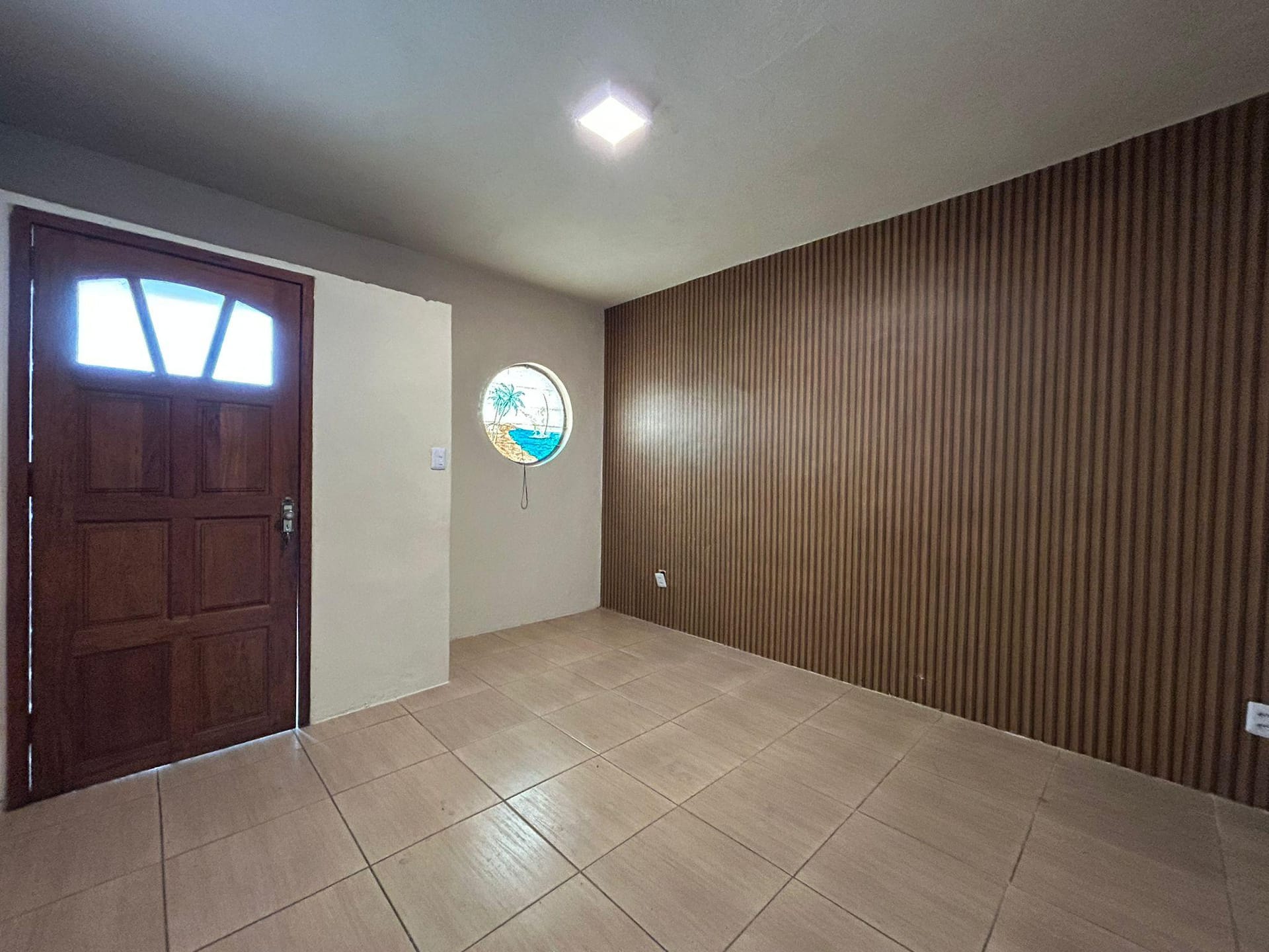 Casa à venda no centro de Pelotas – 134 m², 3 quartos, churrasqueira e excelente ponto para moradia ou comércio.