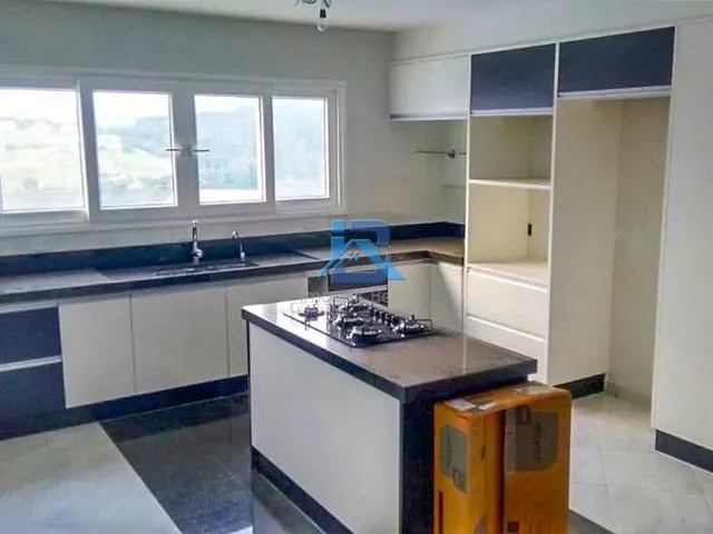 Casa com 660m² 4 quartos e 5 banheiros, à venda, no bairro Bairro Itapema em Itatiba