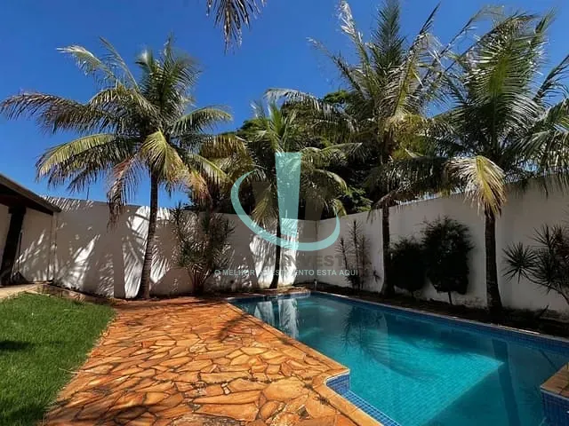 Casa com 600m² 3 quartos e 5 banheiros, para alugar, no bairro Vila Harmonia em Araraquara