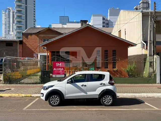 Casa 3 quartos e 2 banheiros, para alugar, no bairro Centro em Chapecó