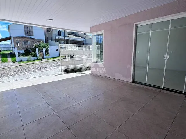 Casa com 215m² 2 quartos e 1 banheiro, à venda, no bairro Batel em Guarapuava