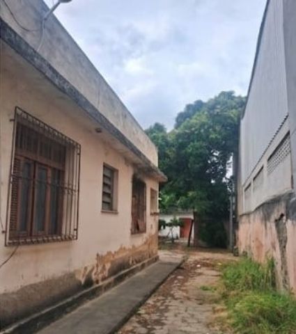 Casa com 630m² 3 quartos e 3 banheiros, à venda, no bairro Parque Califórnia em Campos dos Goytacazes