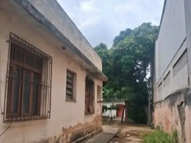 Casa com 630m² 3 quartos e 3 banheiros, à venda, no bairro Parque Califórnia em Campos dos Goytacazes