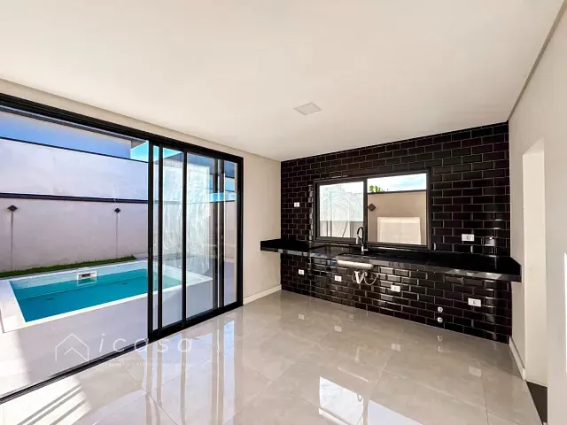 Casa com 300m² 3 quartos e 2 banheiros, à venda, no bairro Condomínio Terras do Vale em Caçapava