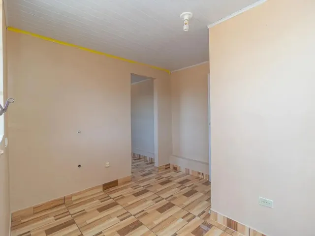Casa 1 quarto e 1 banheiro, para alugar, no bairro Cidade Industrial em Curitiba