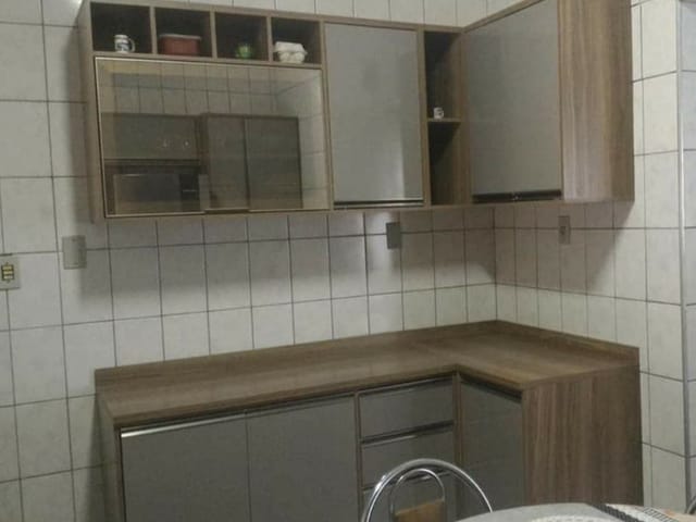 Casa com 250m² 2 quartos e 1 banheiro, à venda, no bairro Azeredo em Pindamonhangaba