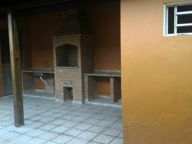 Casa com 250m² 2 quartos e 1 banheiro, à venda, no bairro Azeredo em Pindamonhangaba