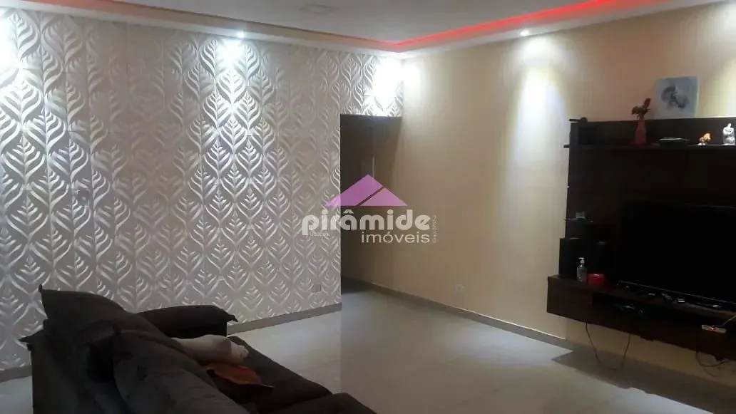 Casa, 3 quartos, 200 m² - Foto 1