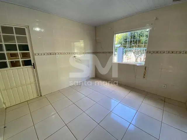 Casa 4 quartos e 3 banheiros, para alugar, no bairro Pinheirinho em Chapecó