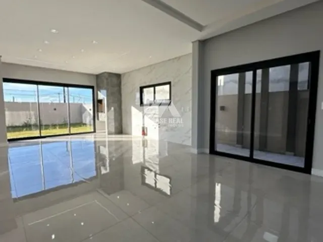 Casa 4 quartos e 4 banheiros, à venda, no bairro Jardim Carvalho em Ponta Grossa