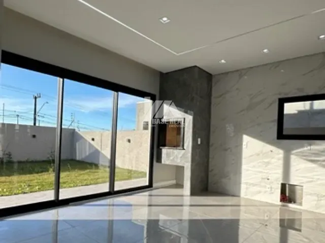 Casa 4 quartos e 4 banheiros, à venda, no bairro Jardim Carvalho em Ponta Grossa