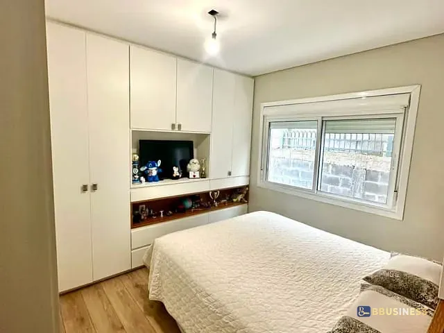 Casa 3 quartos e 2 banheiros, à venda, no bairro São Luiz em Caxias do Sul
