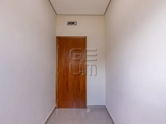 Casa com 318m² 3 quartos e 3 banheiros, à venda, no bairro Parque Tauá em Londrina
