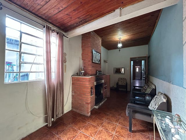 Casa com 300m² 5 quartos e 4 banheiros, à venda, no bairro Centro em Pelotas