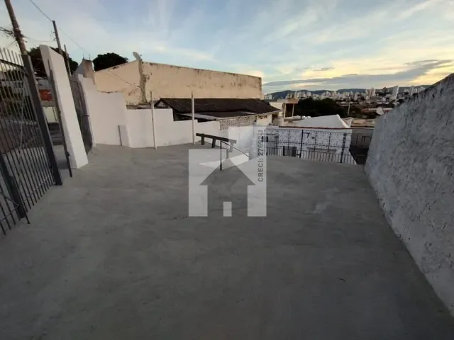 Casa com 200m² 2 quartos e 3 banheiros, à venda, no bairro Jardim Carlos Gomes em Jundiaí