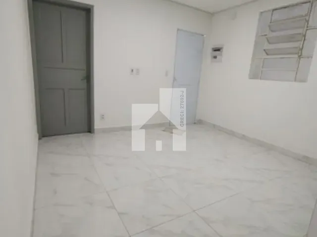 Casa com 200m² 2 quartos e 3 banheiros, à venda, no bairro Jardim Carlos Gomes em Jundiaí