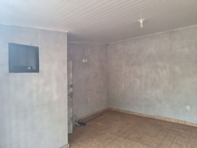 Casa com 263m² 1 quarto e 1 banheiro, para alugar, no bairro Residencial Simões em Birigüi