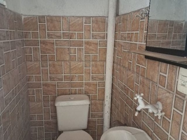 Casa com 263m² 1 quarto e 1 banheiro, para alugar, no bairro Residencial Simões em Birigüi