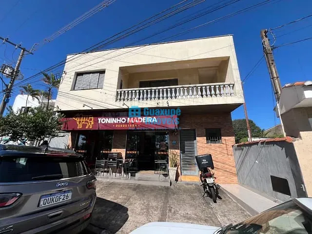 Casa com 1534m² 3 quartos e 1 banheiro, à venda, no bairro Centro em Guaxupé