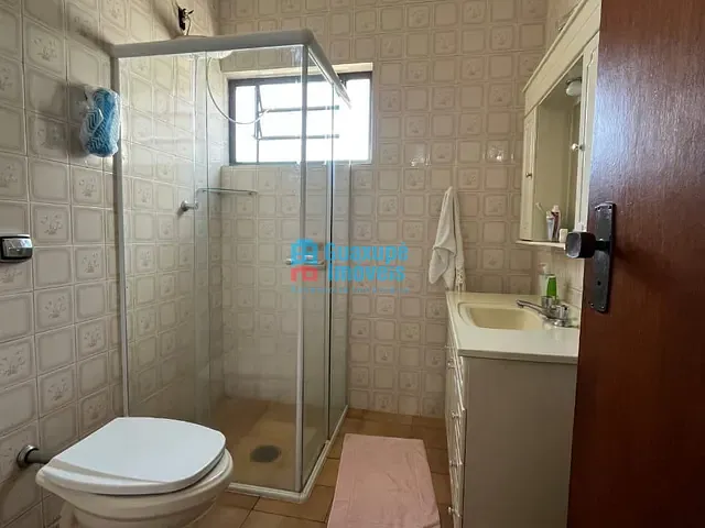 Casa com 1534m² 3 quartos e 1 banheiro, à venda, no bairro Centro em Guaxupé