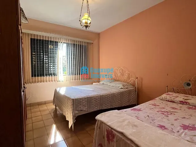 Casa com 1534m² 3 quartos e 1 banheiro, à venda, no bairro Centro em Guaxupé