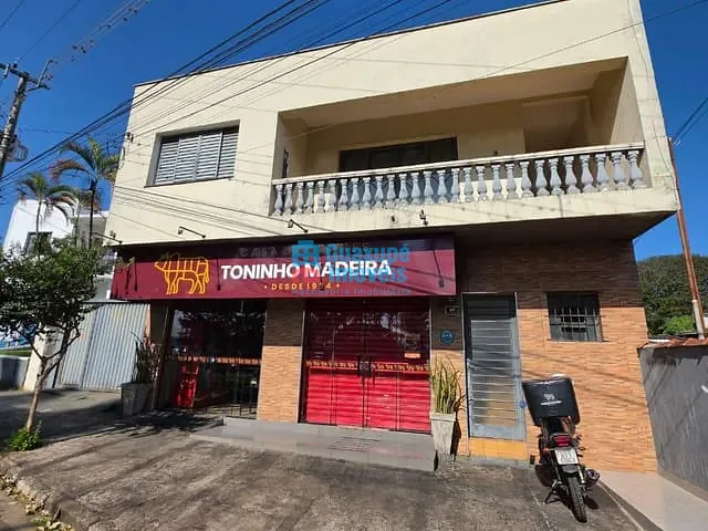 Casa com 1534m² 3 quartos e 1 banheiro, à venda, no bairro Centro em Guaxupé