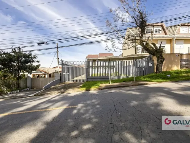 Casa 3 quartos e 1 banheiro, para alugar, no bairro Santa Felicidade em Curitiba