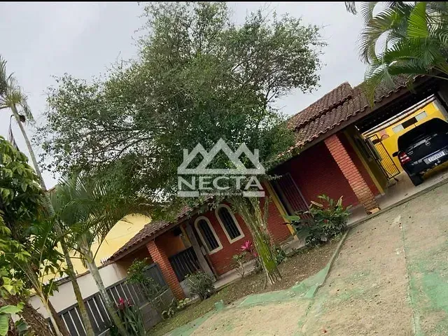Casa com 360m² 3 quartos e 2 banheiros, à venda, no bairro Pontal de Santa Marina em Caraguatatuba