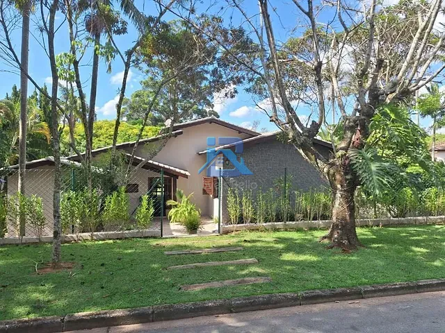 Casa com 1500m² 4 quartos e 5 banheiros, à venda ou para alugar, no bairro Jardim Nossa Senhora das Graças em Itatiba