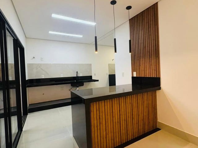 Casa 3 quartos e 4 banheiros, à venda, no bairro São Bento em Paulínia