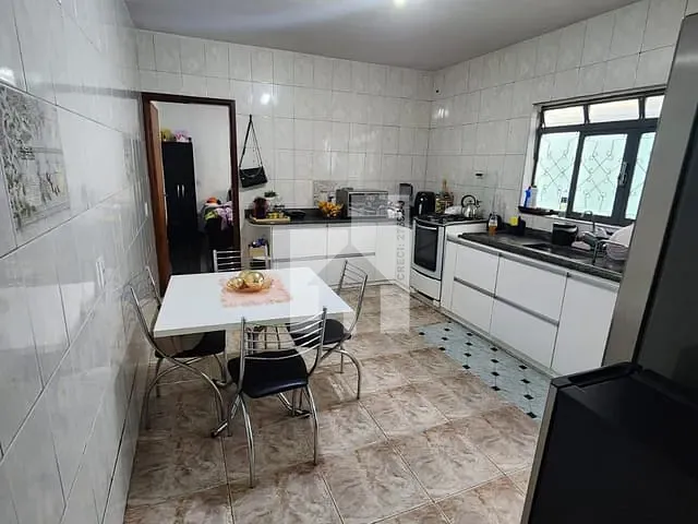 Casa com 125m² 2 quartos e 1 banheiro, à venda, no bairro Tulipas em Jundiaí