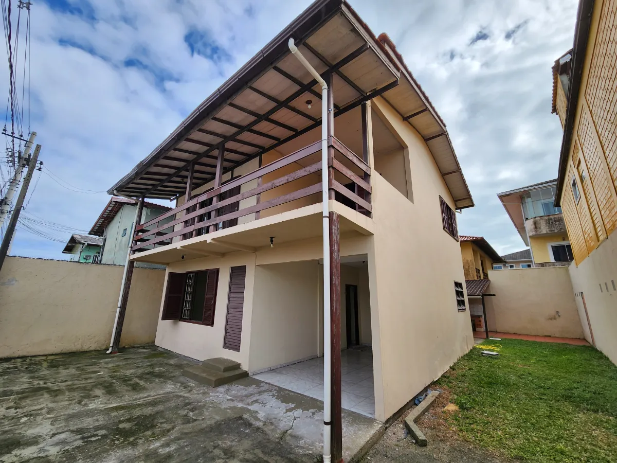 Casa para venda em Ingleses do Rio Vermelho com 3 quartos, 170m²