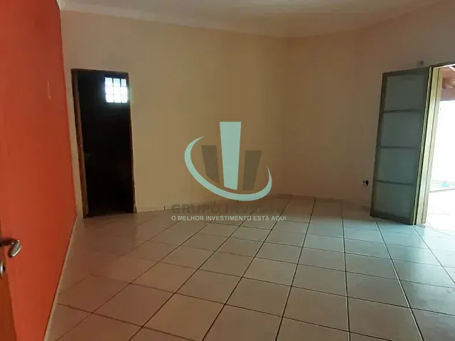 Casa com 250m² 2 quartos e 2 banheiros, à venda, no bairro Cambui em Araraquara
