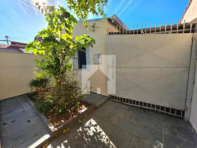 Casa com 126m² 2 quartos e 1 banheiro, à venda, no bairro Vila Rio Branco em Jundiaí