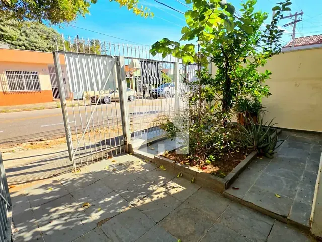 Casa com 126m² 2 quartos e 1 banheiro, à venda, no bairro Vila Rio Branco em Jundiaí