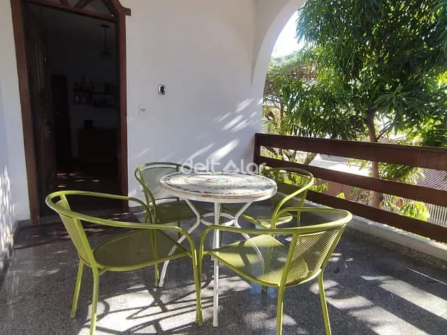 Casa 3 quartos e 2 banheiros, à venda, no bairro Santa Amélia em Belo Horizonte
