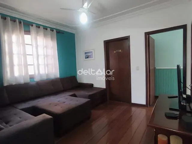 Casa 3 quartos e 2 banheiros, à venda, no bairro Santa Amélia em Belo Horizonte