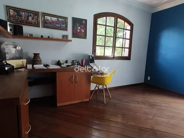 Casa 3 quartos e 2 banheiros, à venda, no bairro Santa Amélia em Belo Horizonte