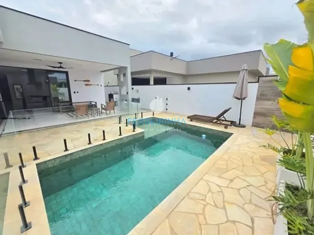 Casa com 450m² 3 quartos e 5 banheiros, à venda, no bairro Urbanova em São José dos Campos