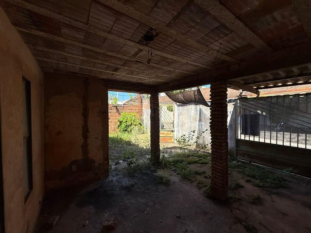 Casa 2 quartos e 1 banheiro, à venda, no bairro Amizade em Araçatuba