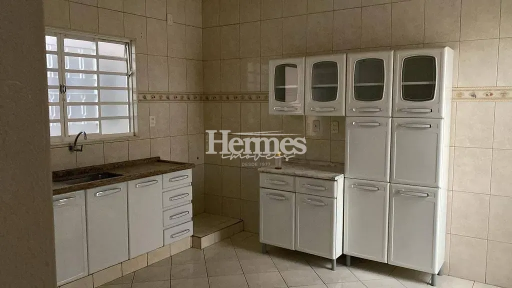 Casa, 4 quartos, 122 m² - Foto 1