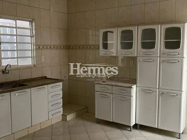 Casa com 207m² 4 quartos e 2 banheiros, à venda, no bairro Jardim Planalto em Paulínia