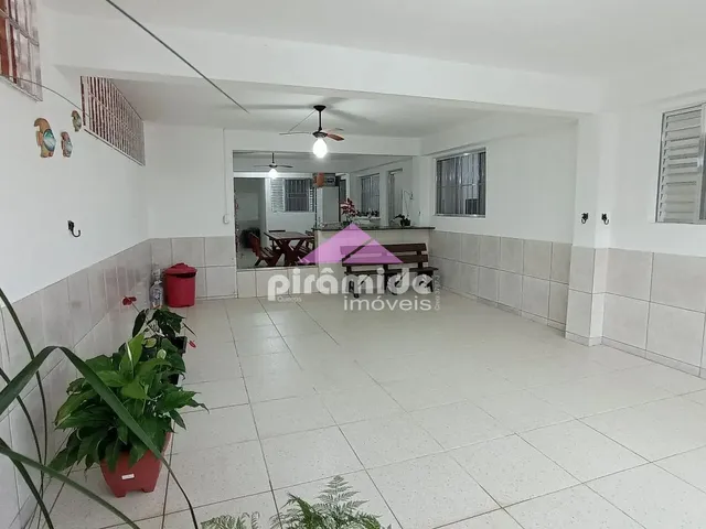 Casa com 135m² 3 quartos e 4 banheiros, à venda, no bairro Morro do Algodão em Caraguatatuba