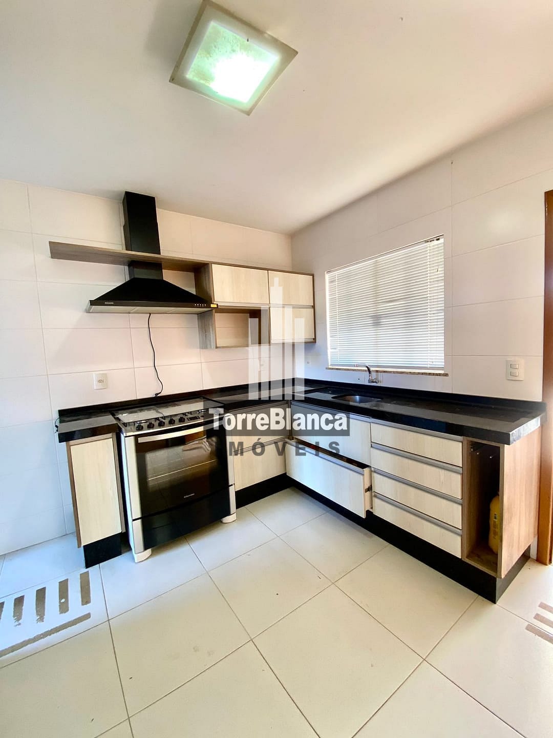 Casa à venda com 3 quartos, 135m² - Foto 3