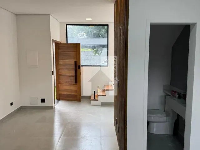 Casa 3 quartos e 2 banheiros, à venda, no bairro Chácara Jaguari (Fazendinha) em Santana de Parnaíba