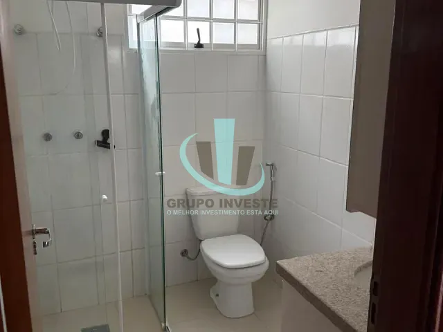 Casa com 360m² 3 quartos e 2 banheiros, para alugar, no bairro Vila José Bonifácio em Araraquara