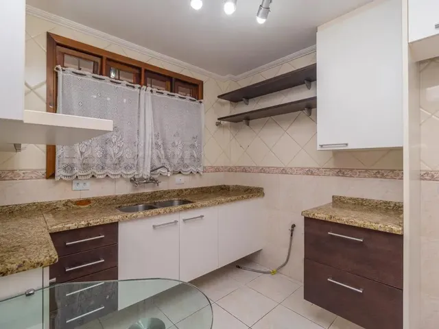 Casa para alugar, no bairro Boa Vista em Curitiba