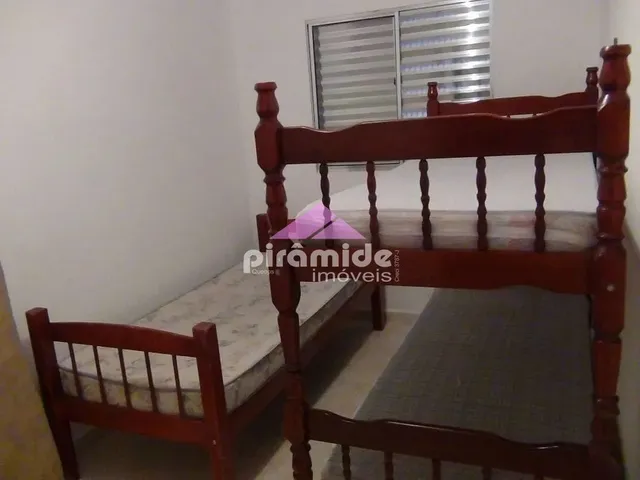 Casa com 1000m² 2 quartos e 2 banheiros, à venda, no bairro Jardim Brasil em Caraguatatuba