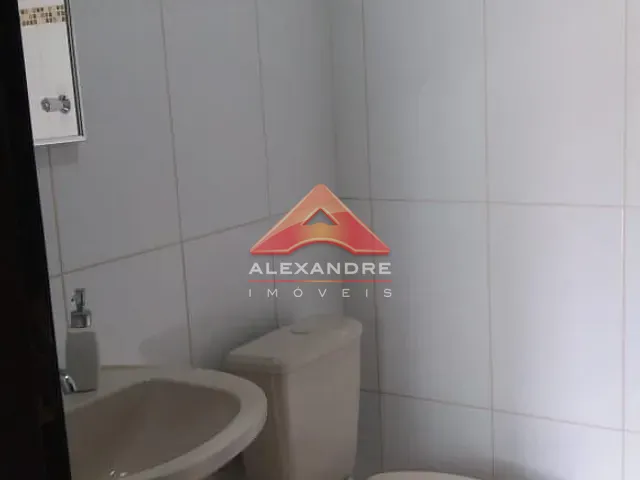 Casa com 204m² 3 quartos e 3 banheiros, à venda ou para alugar, no bairro Jardim Julieta em Caçapava